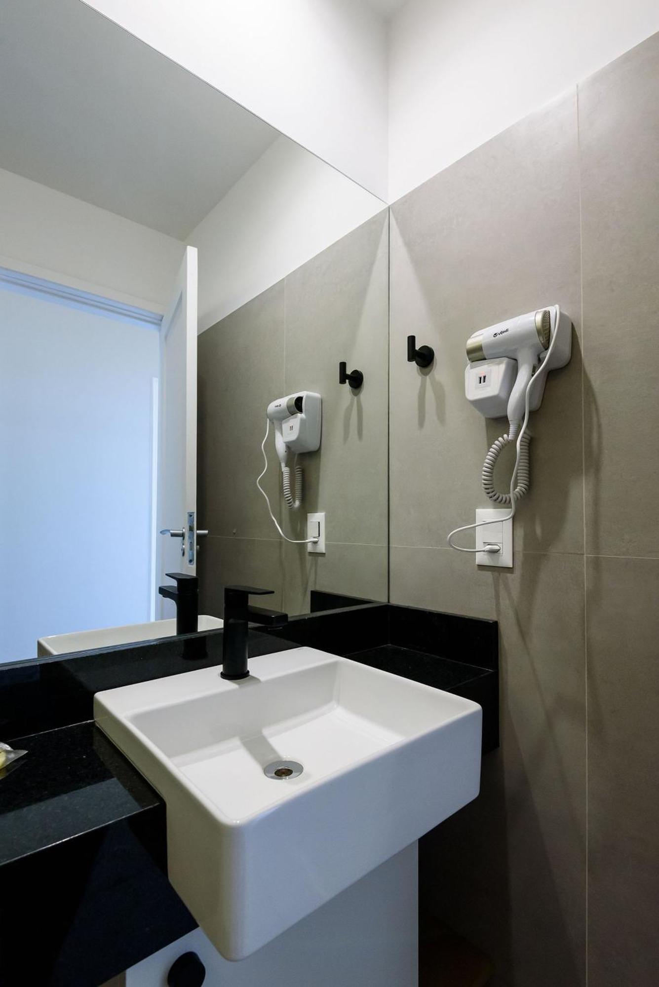 Apartamento 4qtos A 350m Da De Copacabana | Fs 99/1003
